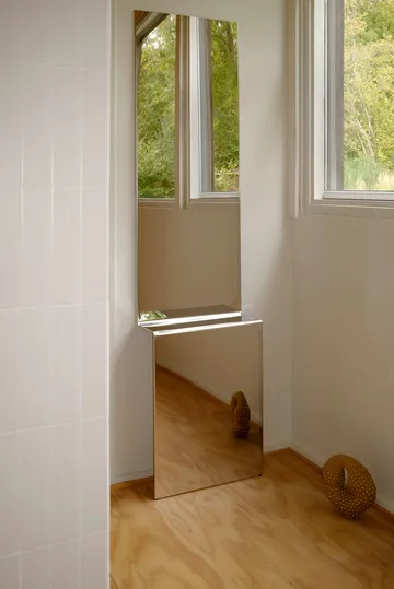 Pleat väggspegel - Polerat stål, 227x57 cm - Muuto