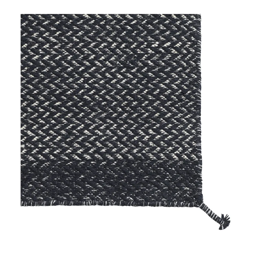 Ply ullmatta 80x200 cm, Midnight blue Muuto