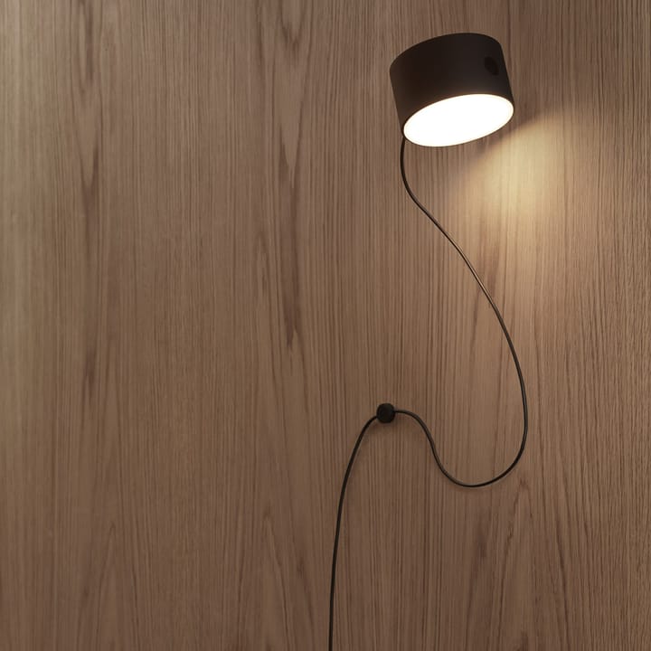 Post sladdfäste till vägglampa, Svart Muuto