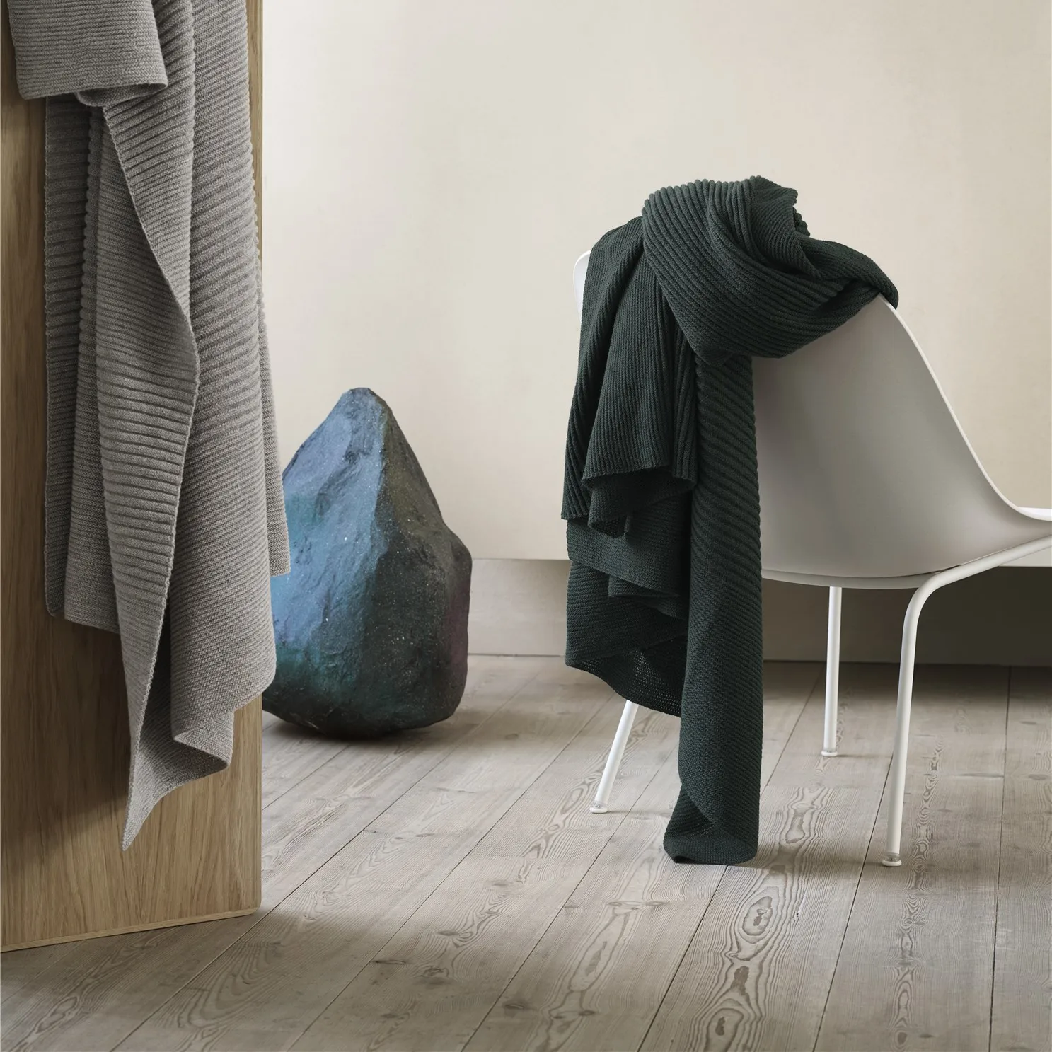 Rhythm ullfilt 130x160 cm, Dark green Muuto