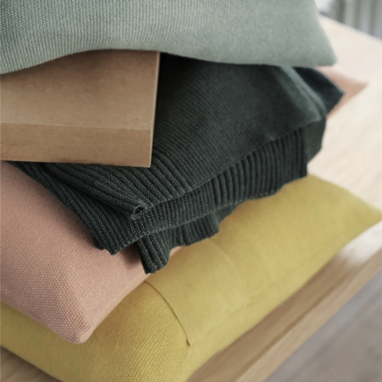 Rhythm ullfilt 130x160 cm, Dark green Muuto