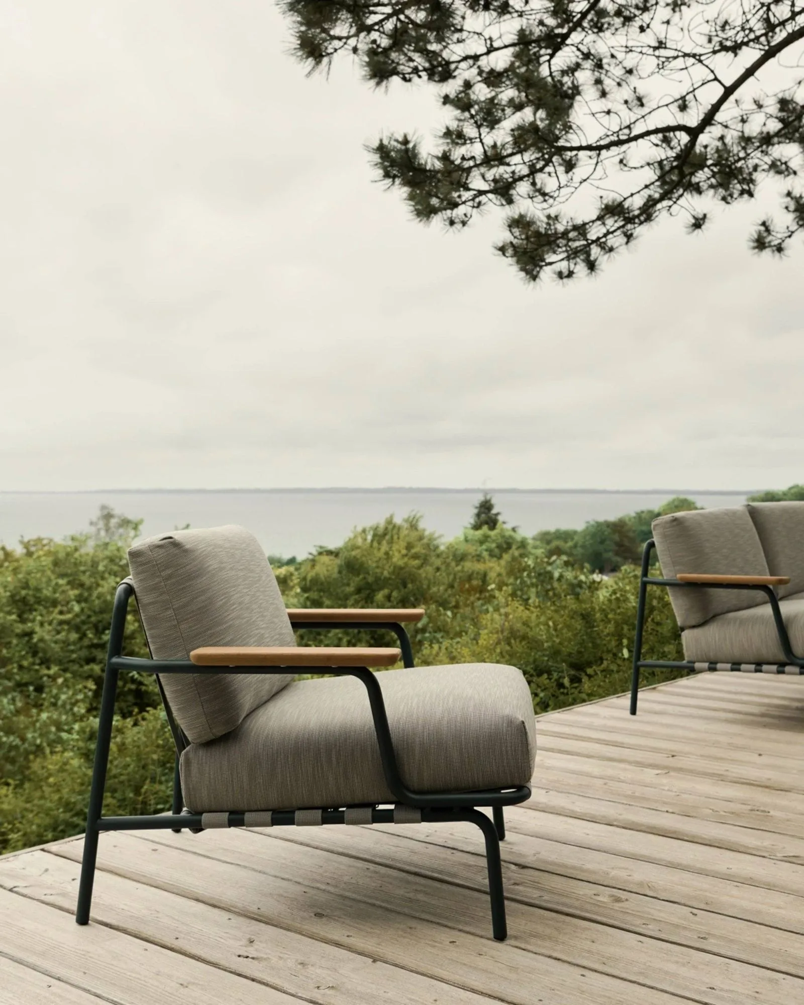 Settle Lounge Chair loungefåtölj, Ribbed Weave 2 Dark green Muuto