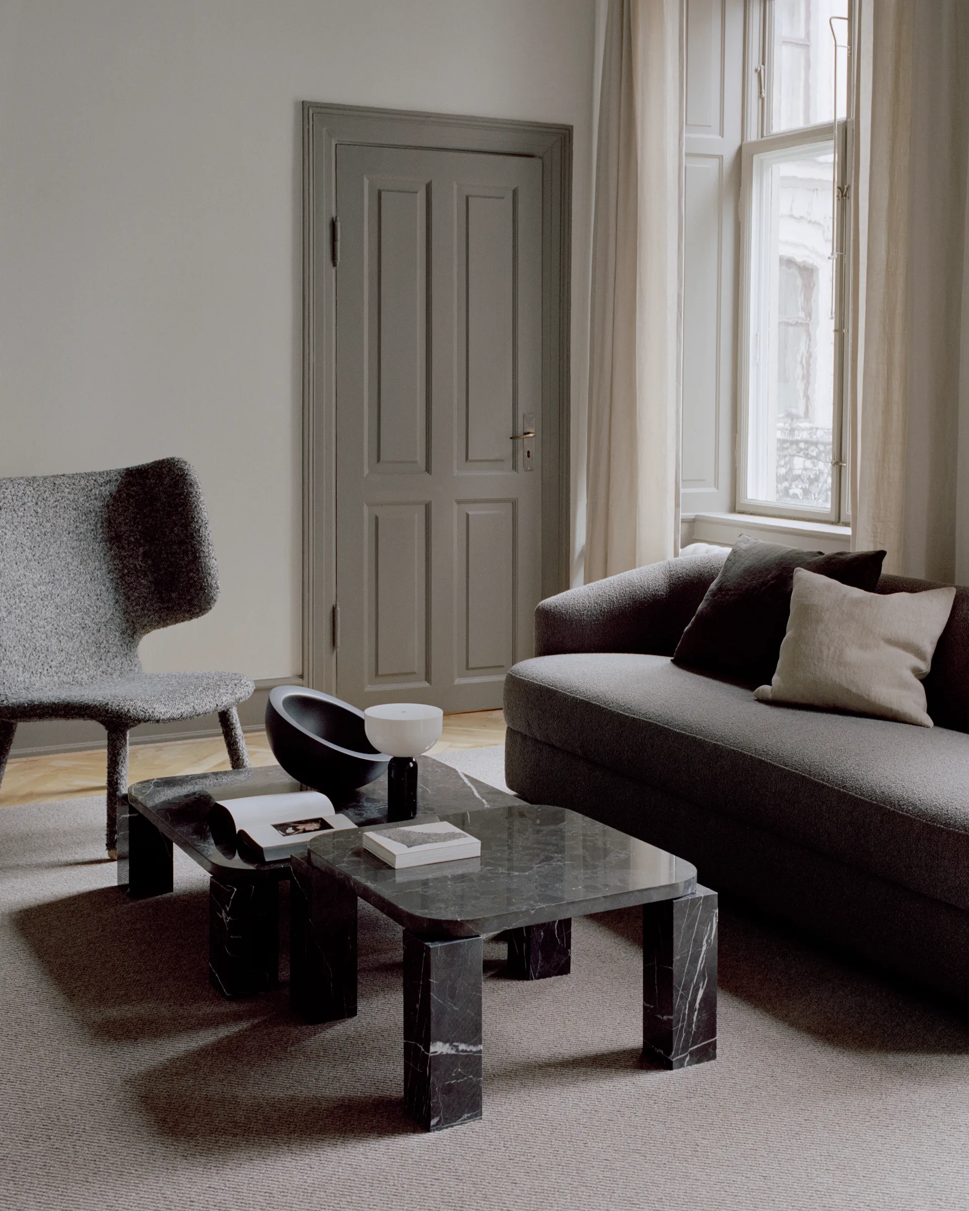 Atlas soffbord 60x60 cm, Costa black marble New Works