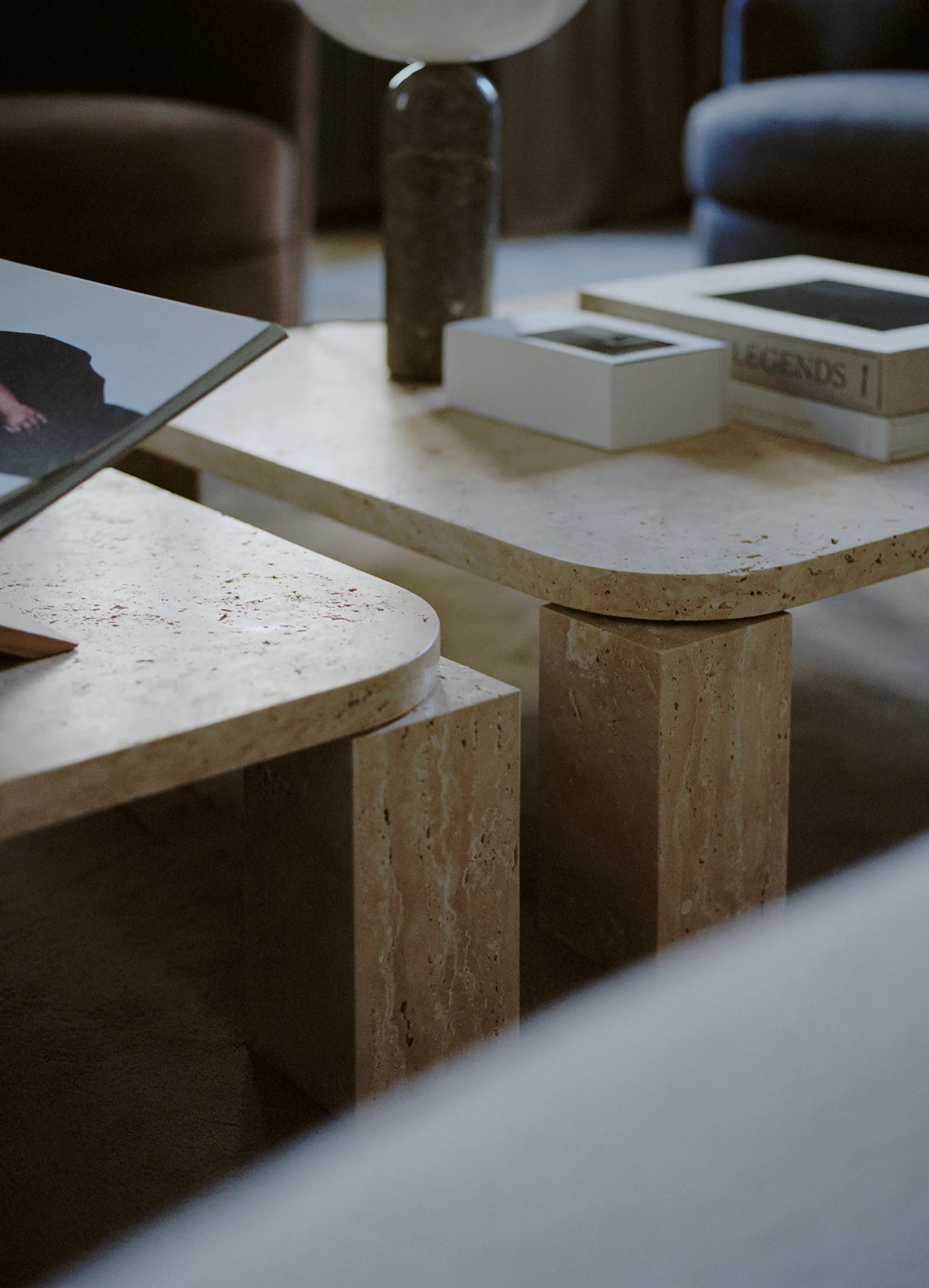 Atlas soffbord 60x60 cm, Unfilled Travertine New Works