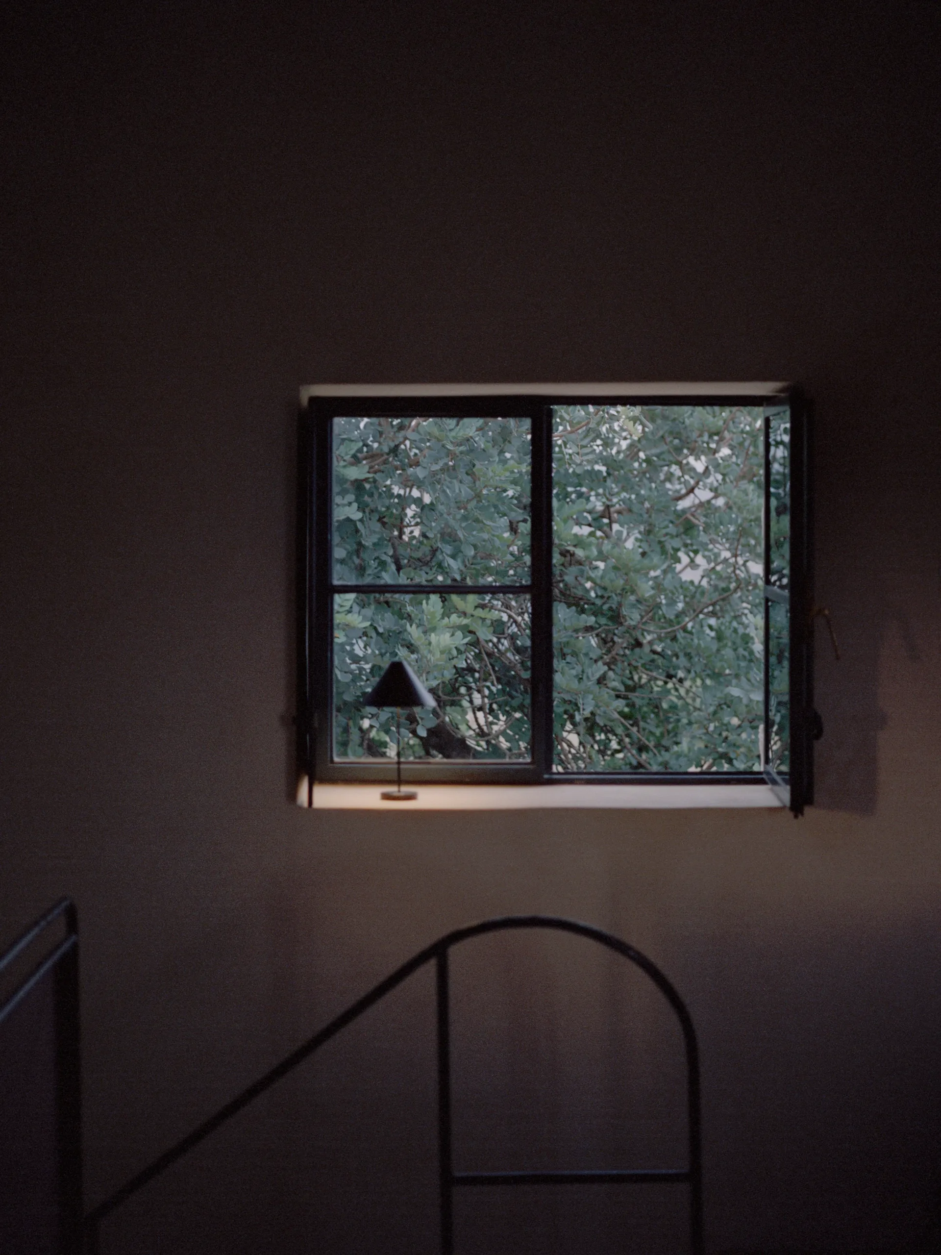 Brolly portable bordslampa, Steel black New Works