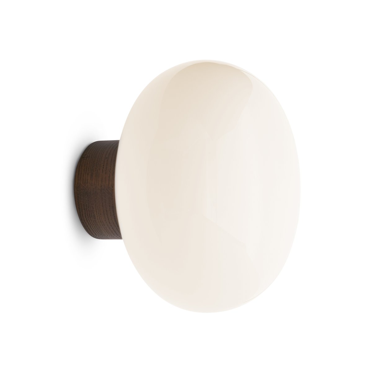 New Works Karl-Johan vägglampa oak-white opal glass