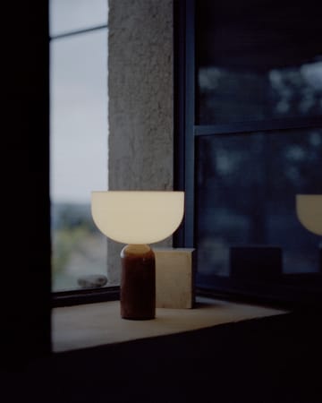 Kizu portable bordslampa - Breccia Pernice - New Works