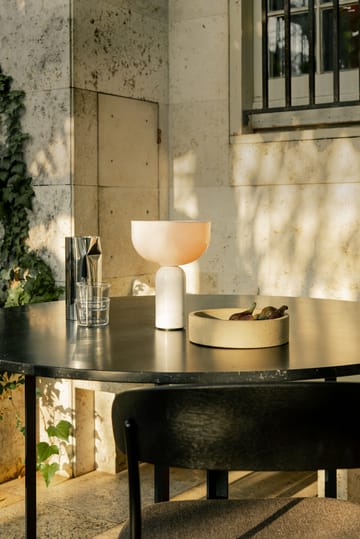 Kizu portable bordslampa - White marble - New Works