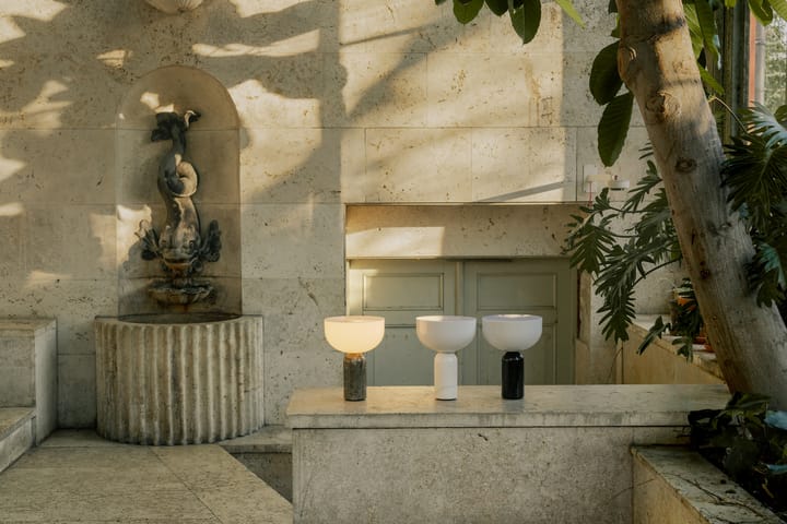 Kizu portable bordslampa - White marble - New Works