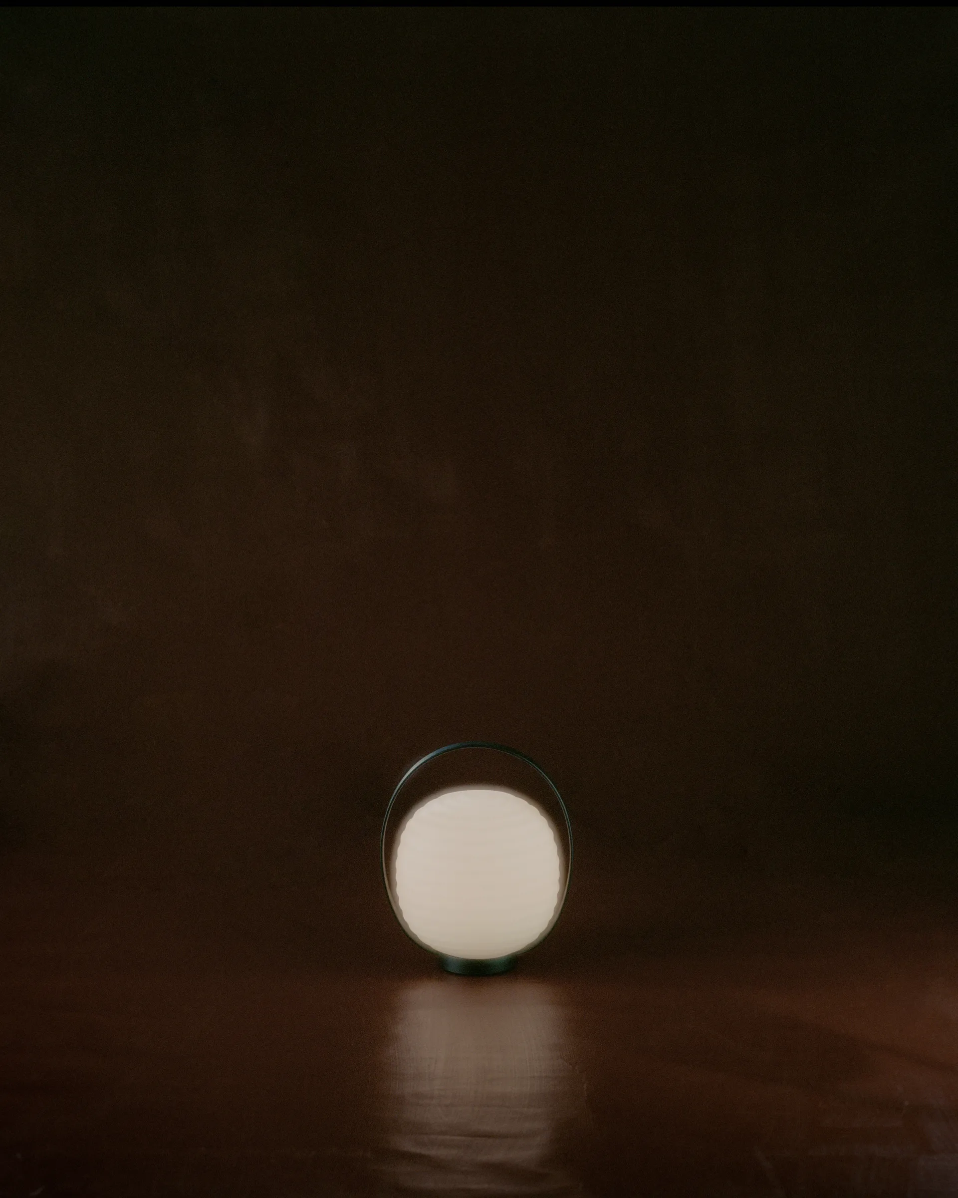 Lantern portabel bordslampa 23x18 cm, Black New Works