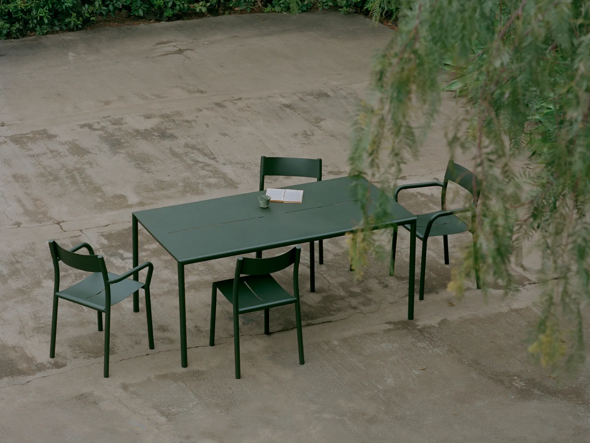 May Tables Outdoor bord 170x85 cm, Dark Green New Works