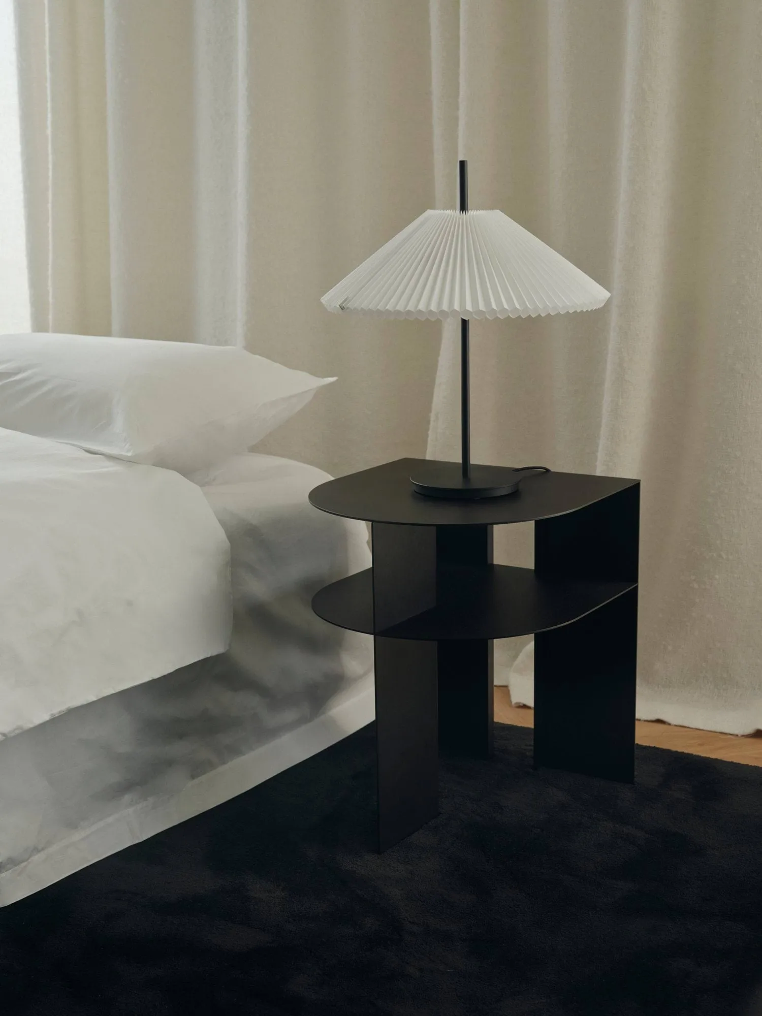Nebra bordslampa, White (vit) New Works