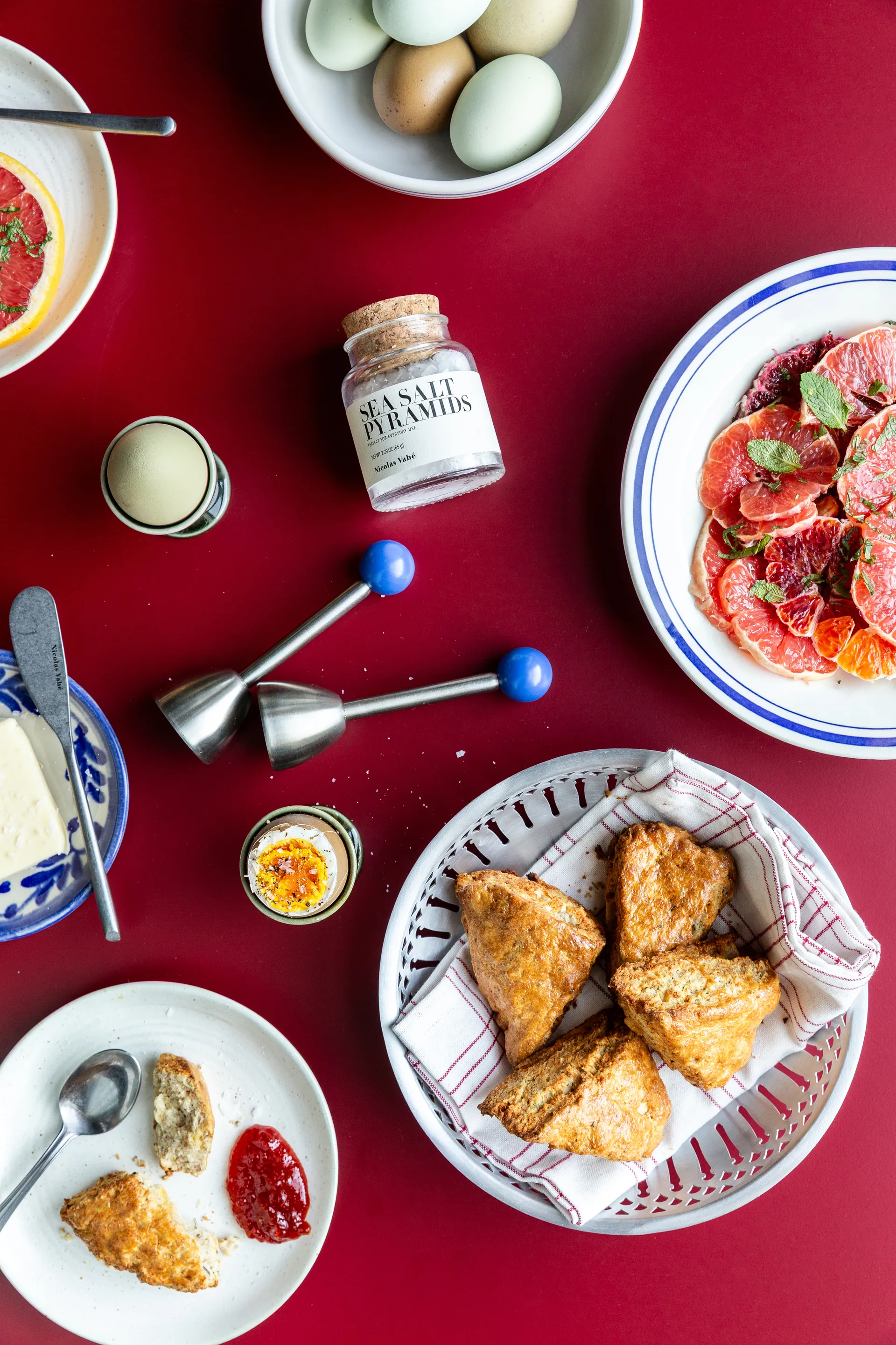 Nicolas Vahé brödkorg 2 delar, Antik silverfinish Nicolas Vahé