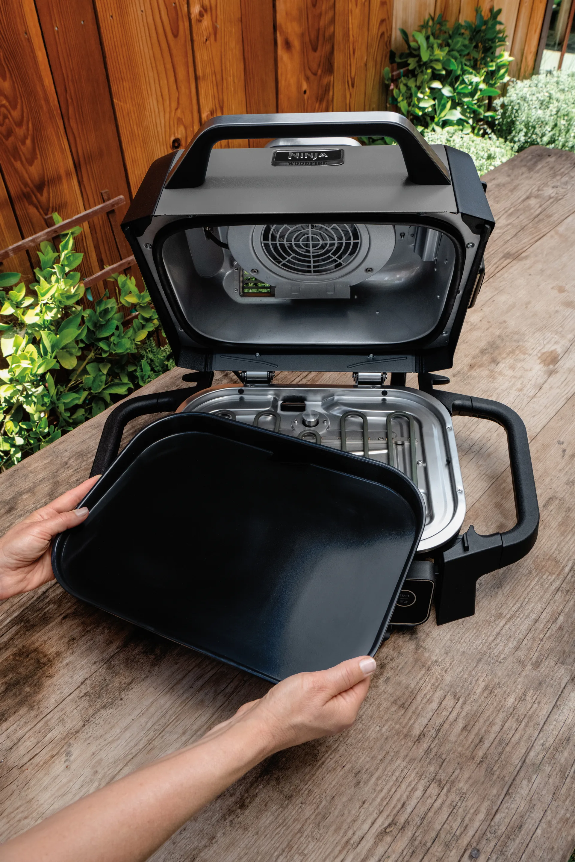 Ninja Woodfire BBQ-platta 28x37 cm, Svart Ninja