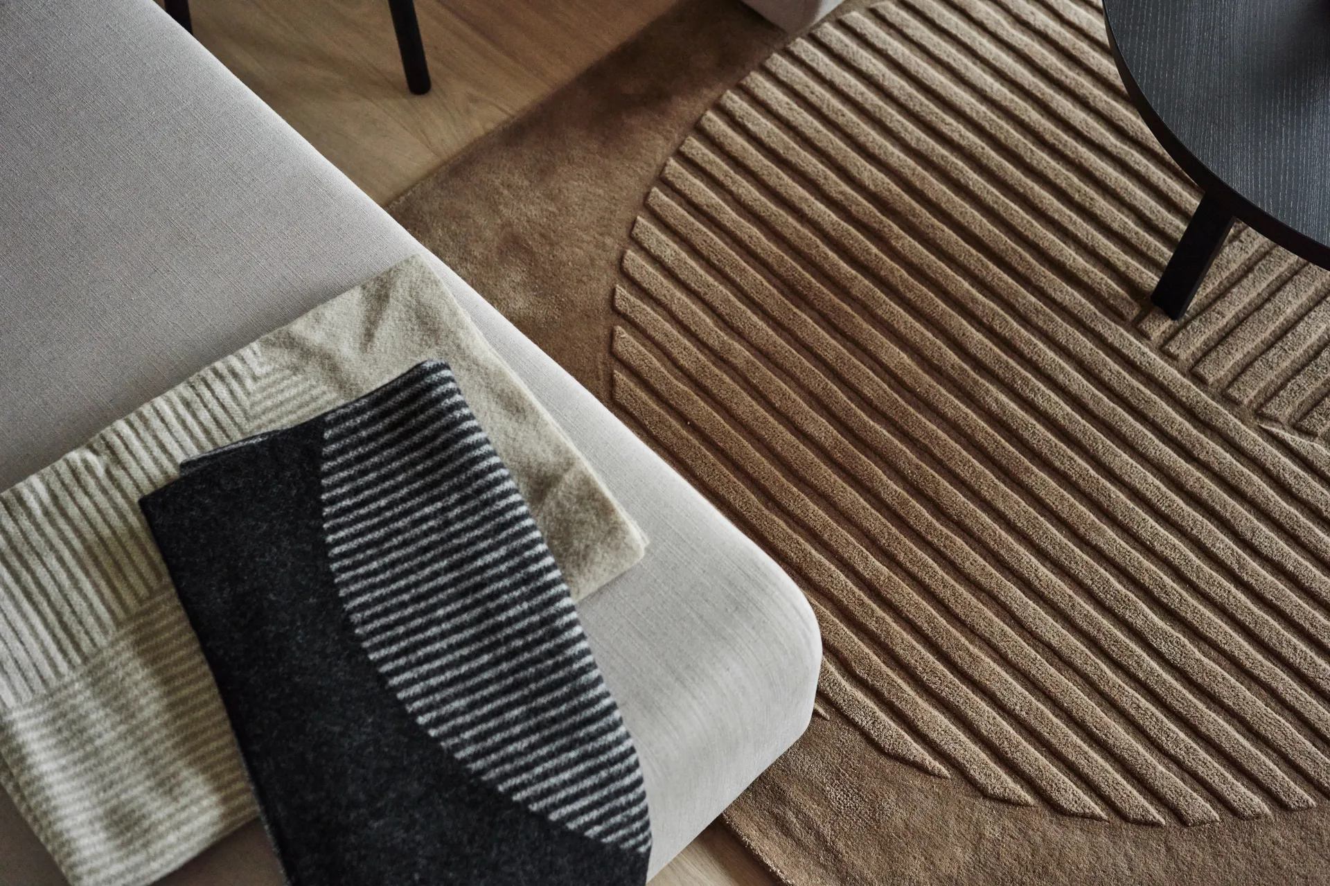 Levels ullmatta circles beige, 170x240 cm NJRD