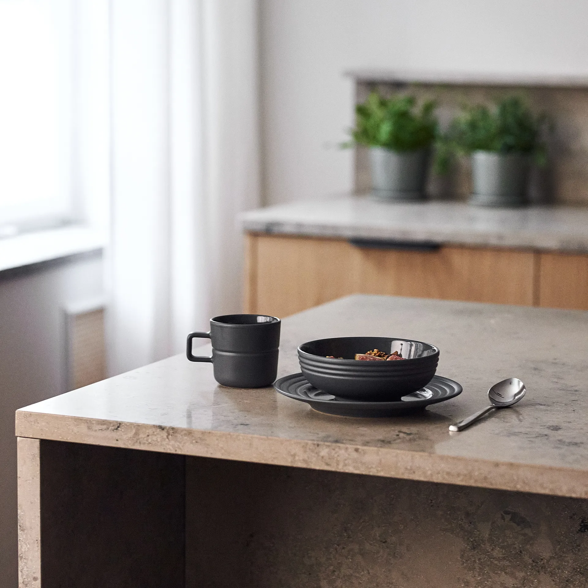 Lines mugg 30 cl, Mörkgrå NJRD