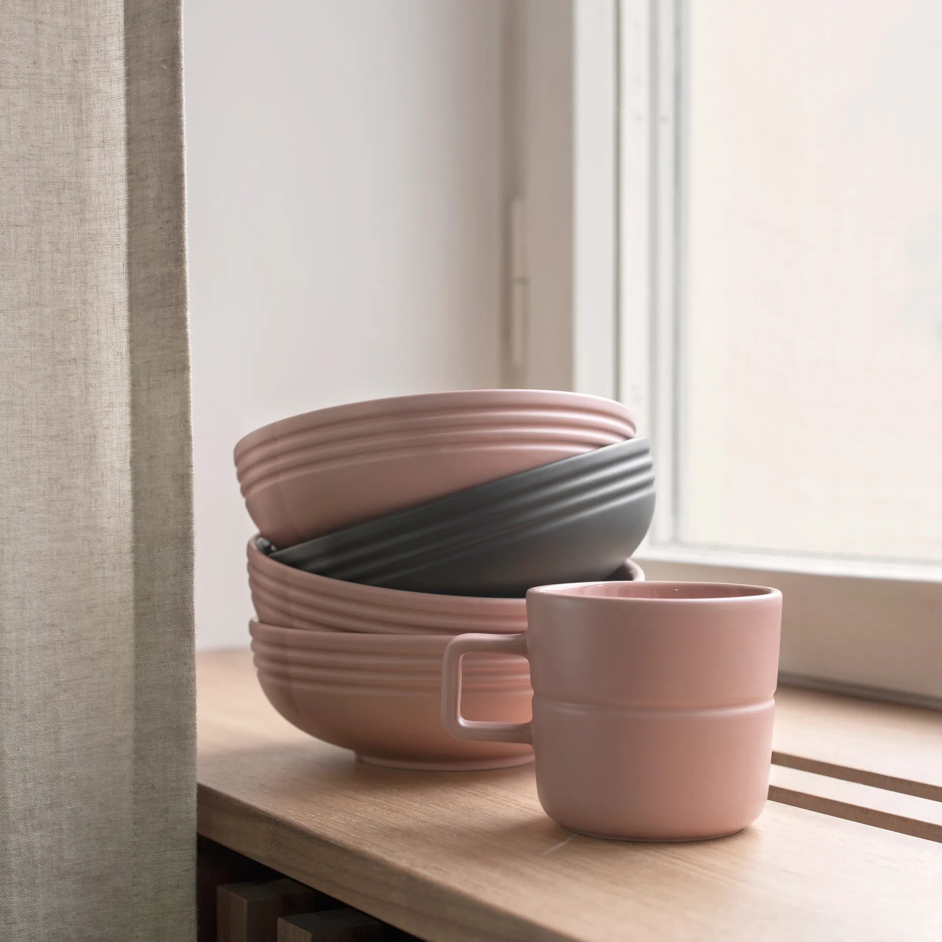 Lines skål Ø16 cm, Mörkgrå NJRD