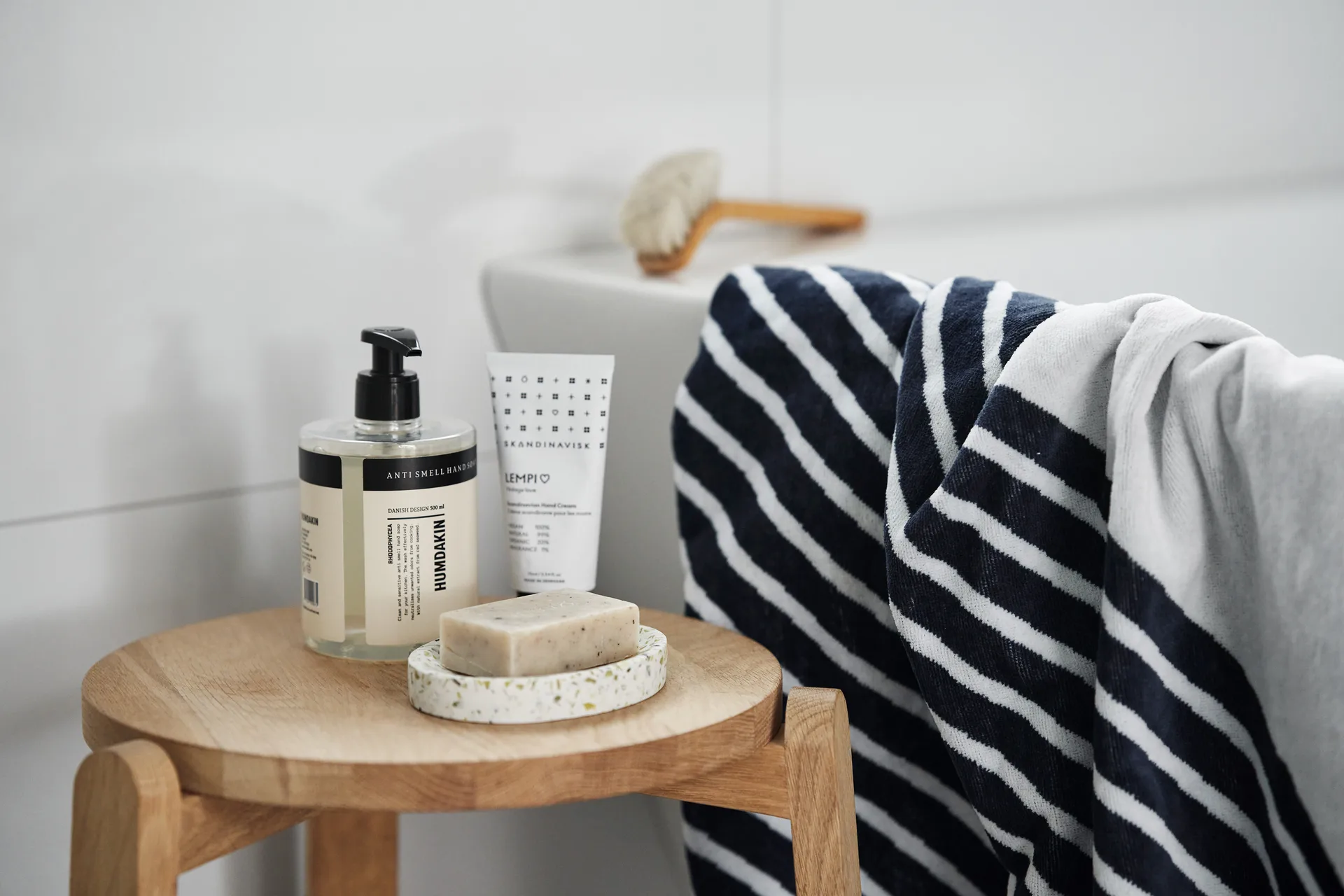 Stripes badhandduk 100x150 cm, Blå NJRD