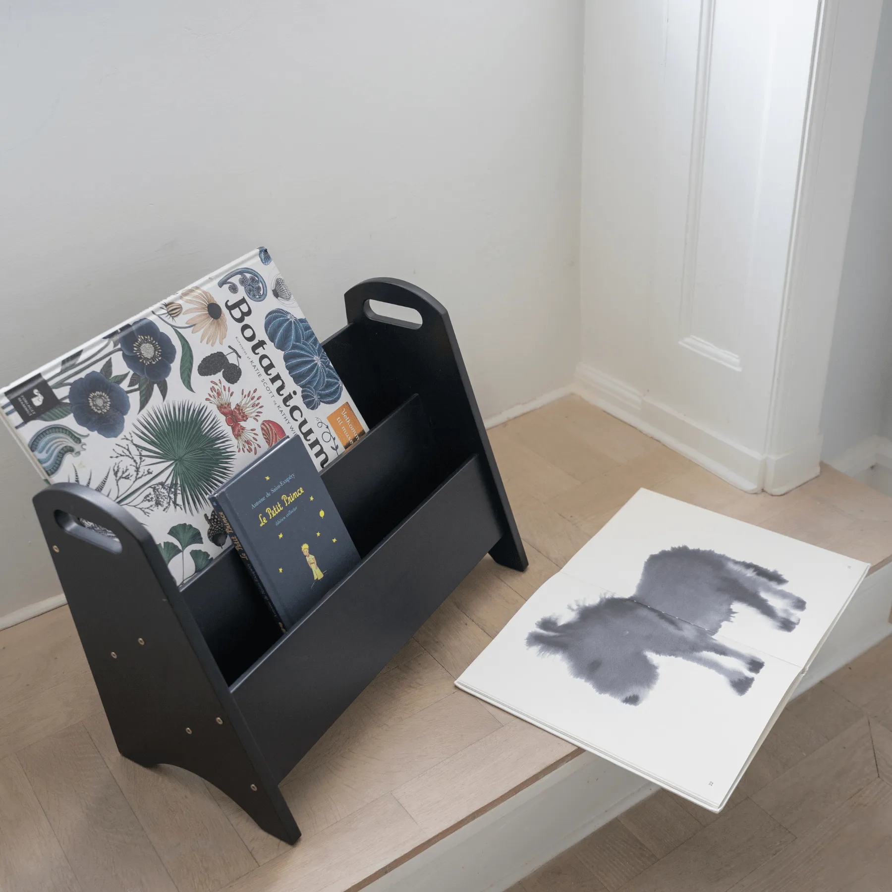 Book holder bokhylla för barn, Svart Nofred