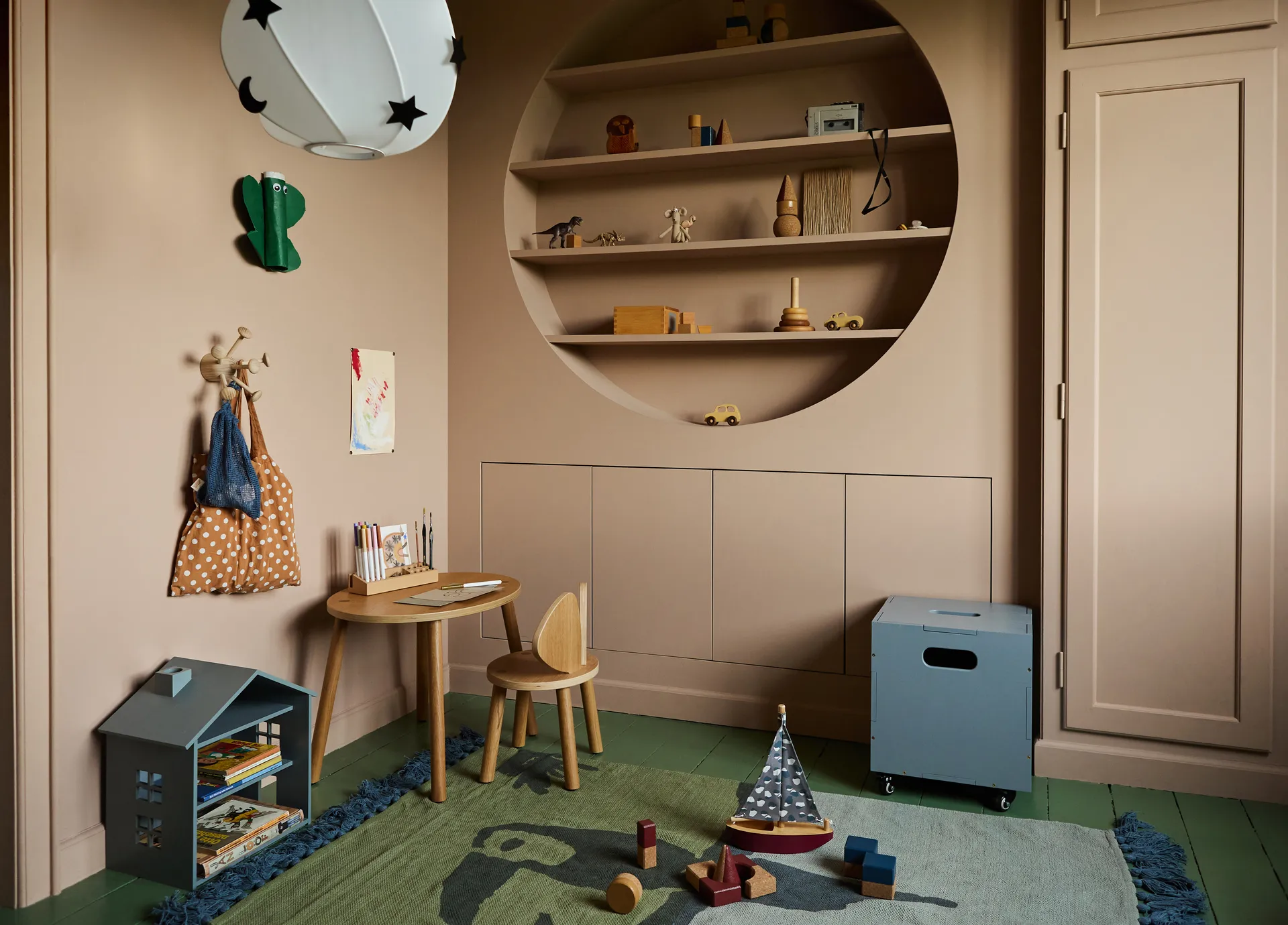 Mouse Chair barnstol, Ek Nofred