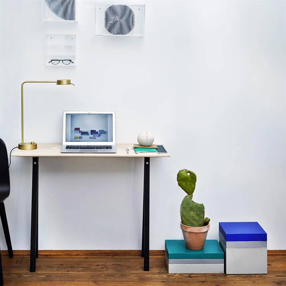 2-Dots konsolbord, Ask-svart Nomess Copenhagen