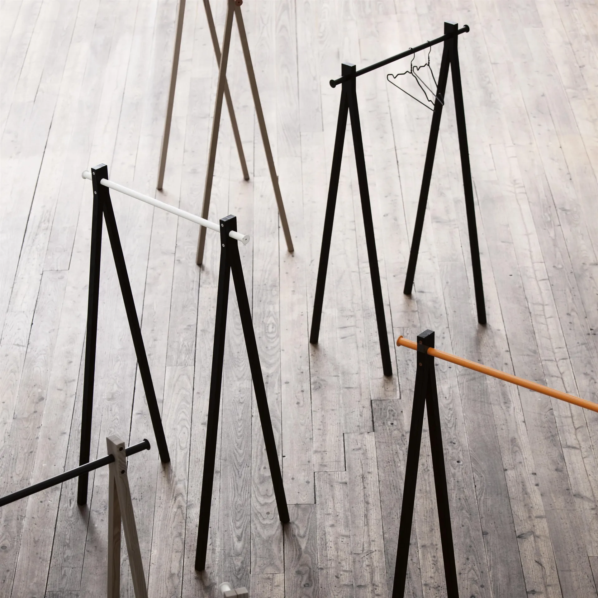 Dress-Up 90 klädstång, svart Nomess Copenhagen