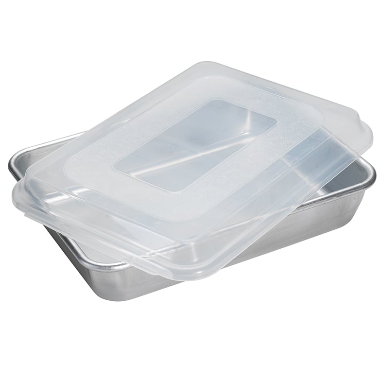 Nordic Ware Bakform med lock 23x33 cm Aluminium | Skandinavisk Design | Springformar | Silverfärgad