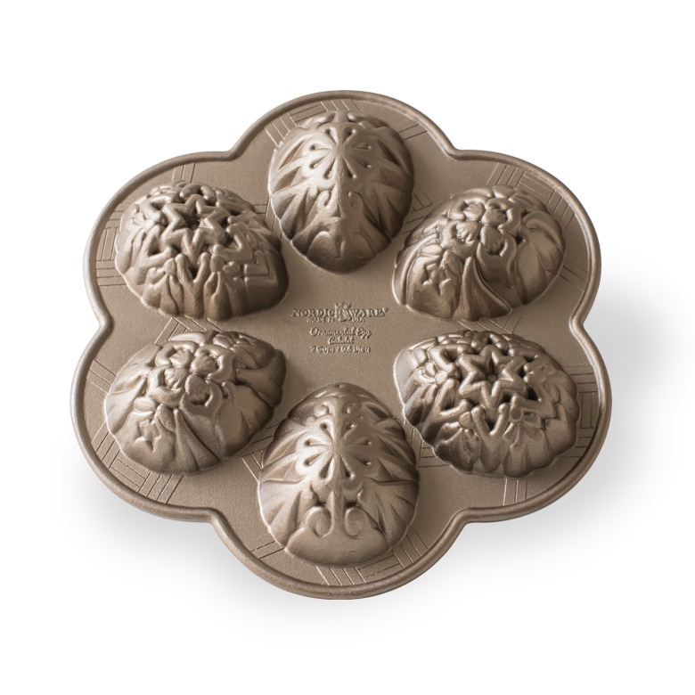 Nordic Ware Ornament äggformad kakform Aluminium | Skandinavisk Design | Bakformar | Silverfärgad
