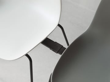 Form Chair staplingsbar stol svarta ben 2-pack, Grå - undefined - Normann Copenhagen