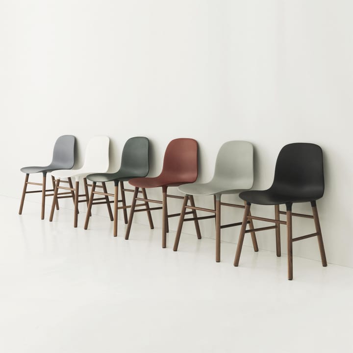 Form Chair stol valnötsben 2-pack - vit-valnöt - Normann Copenhagen