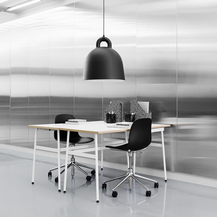 Form chair swivel 5W kontorsstol - svart, svart aluminium, hjul - Normann Copenhagen