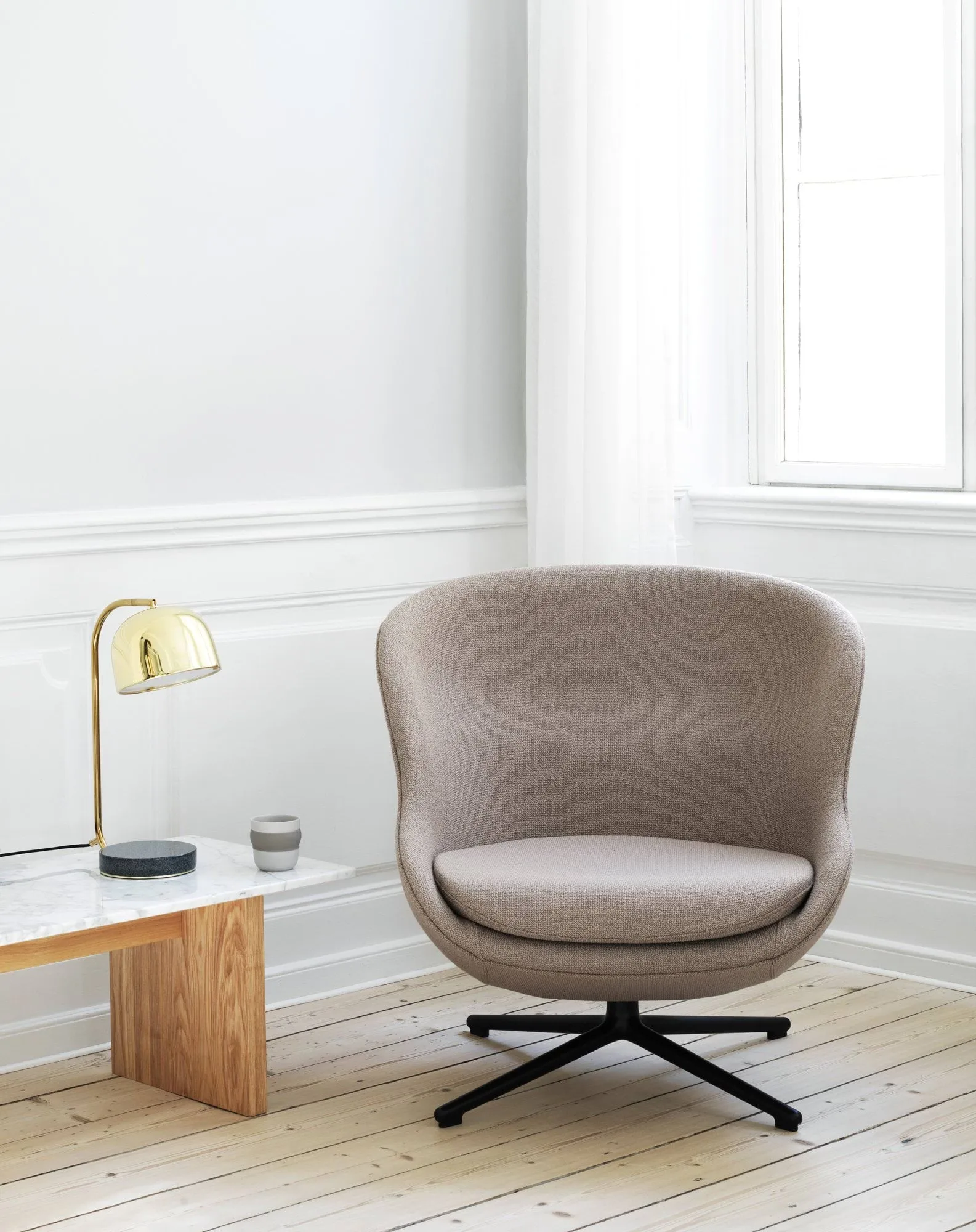 Grant bordslampa, brass Normann Copenhagen