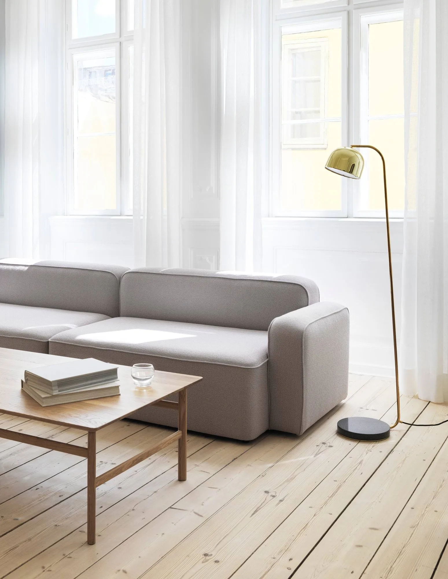 Grant golvlampa, brass Normann Copenhagen