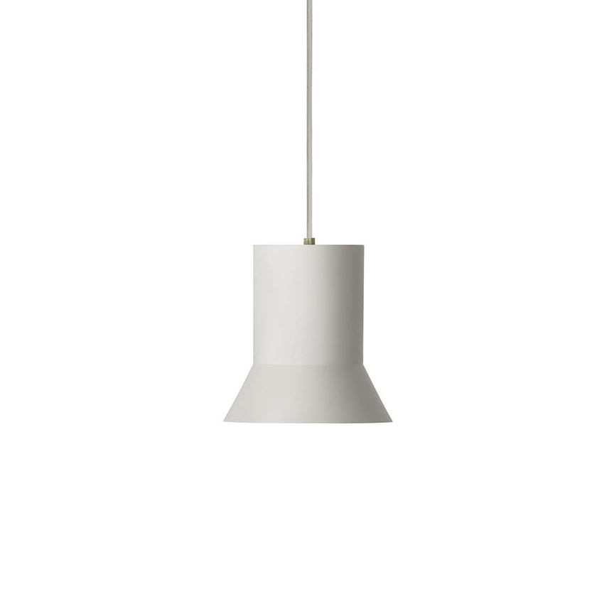 Normann Copenhagen Hat taklampa medium Warm grey | Skandinavisk Design | Taklampor & Pendlar | Grå