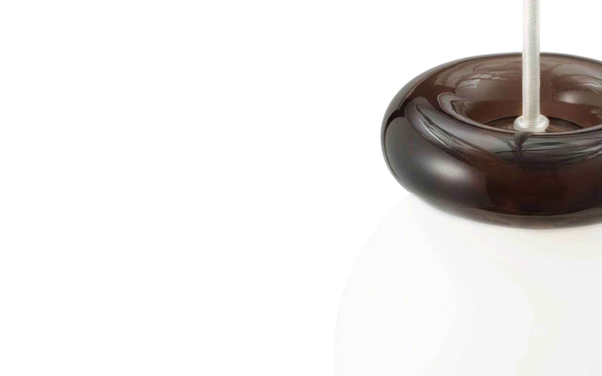 Hinx pendel, Dark brown, Ø15x18 cm Normann Copenhagen Hinx pendel, Dark brown, Ø15x18 cm Normann Copenhagen