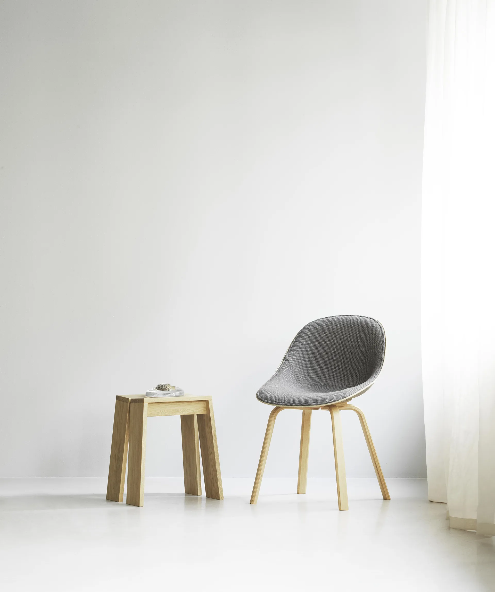 Mat Chair stol framsideklädd, Remix 133-seaweed-beech Normann Copenhagen