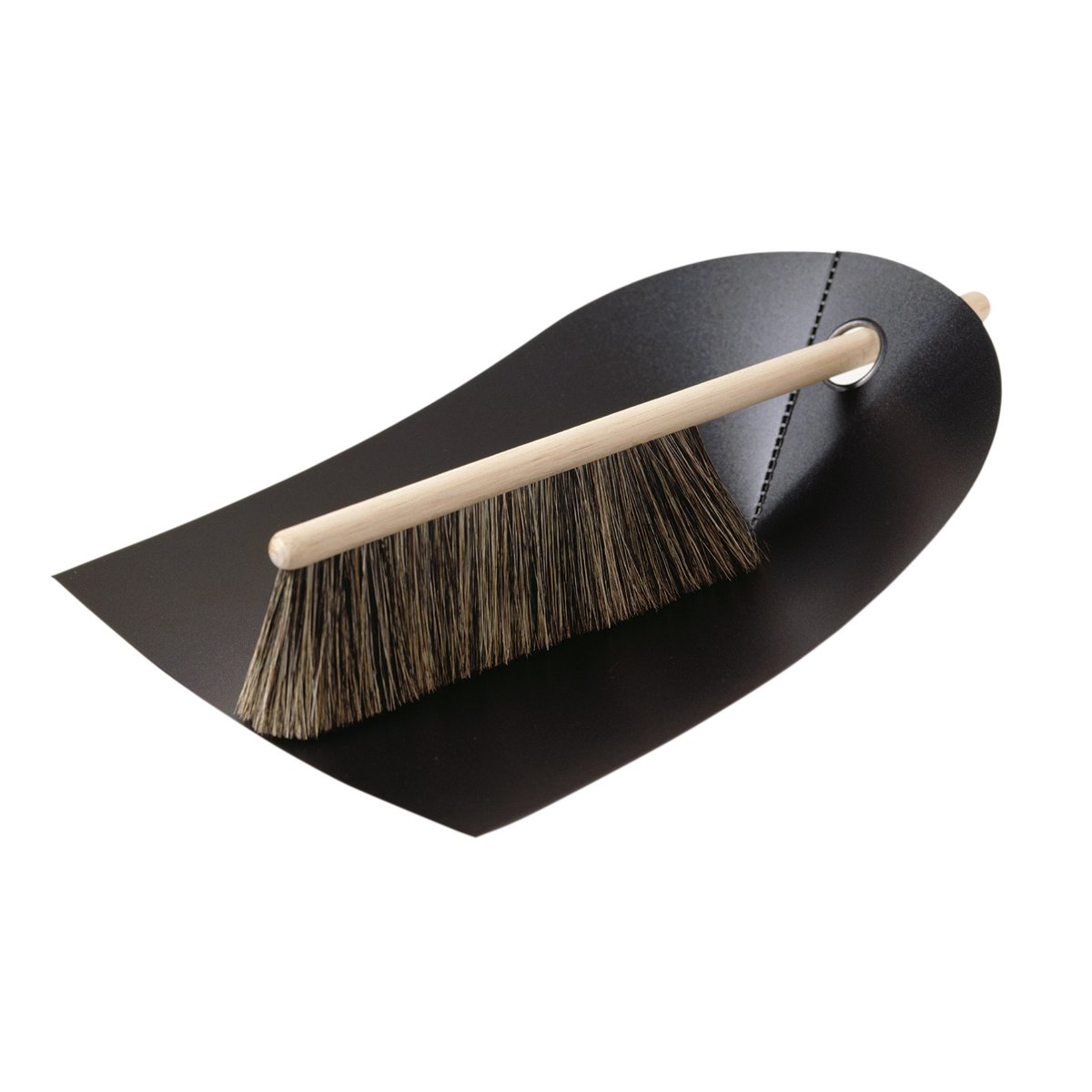Normann Copenhagen Normann sopskyffel och borste svart