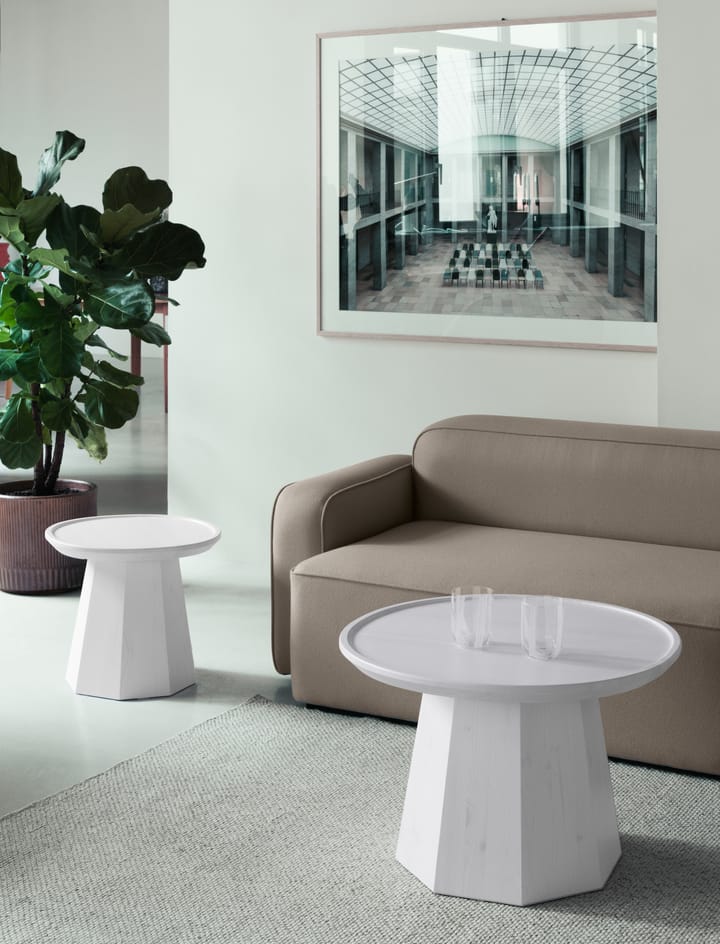 Pine table large sidobord Ø65 cm H:44,5 cm, Rose Normann Copenhagen