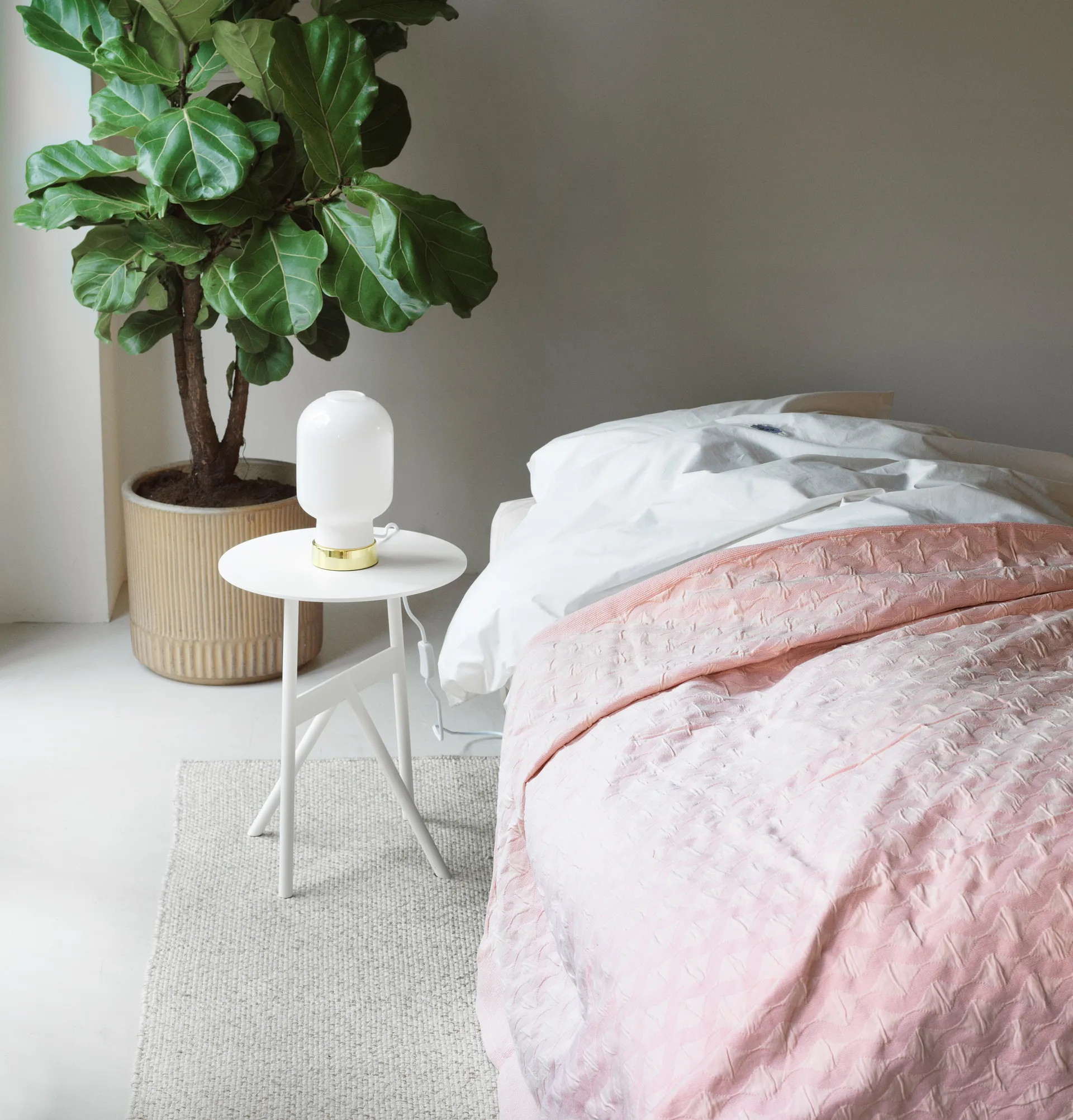 Stock Table sidobord Ø37 cm H:46 cm, White Normann Copenhagen