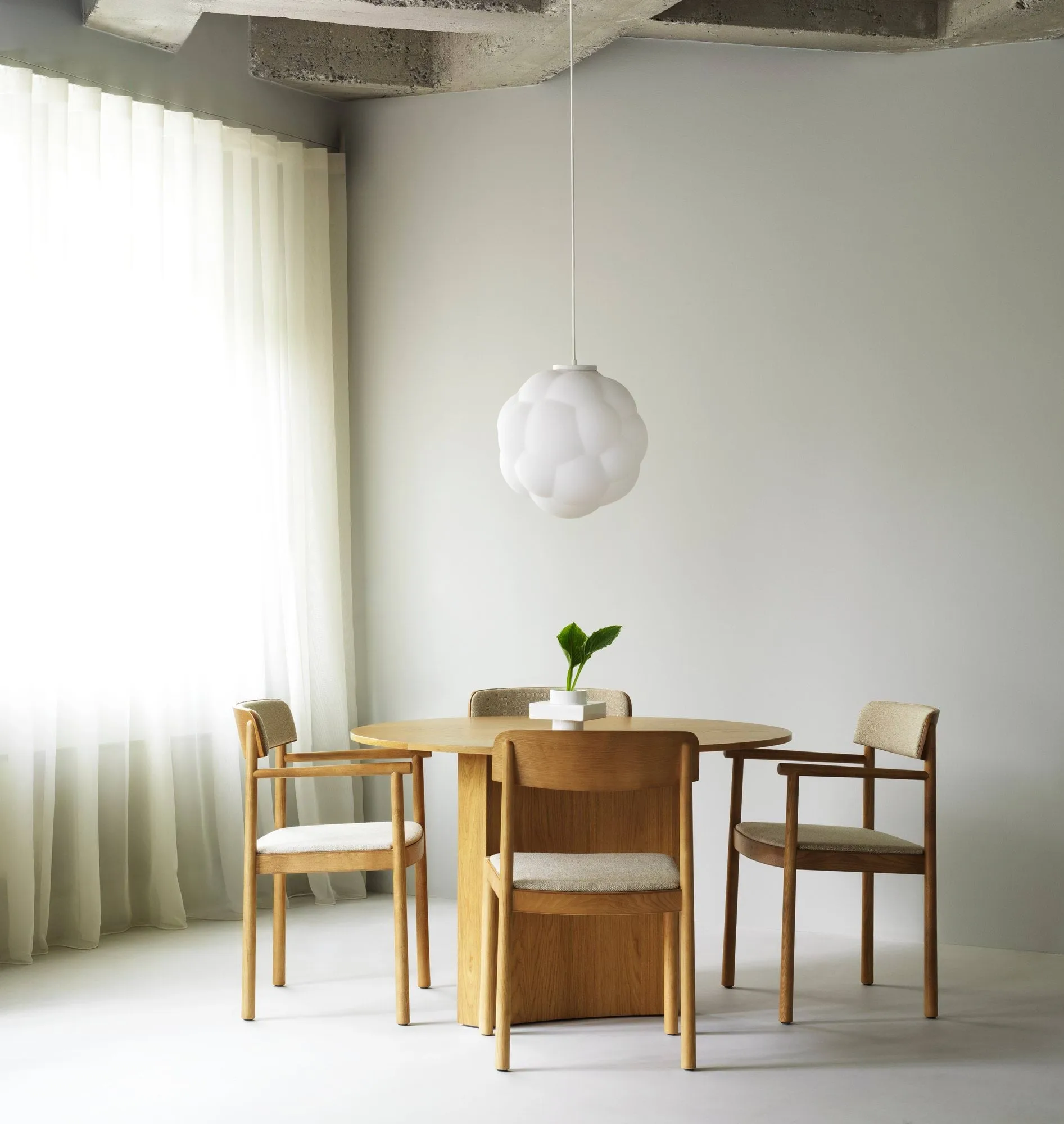 Timb fåtölj, Tan ash-Hallingdal 220 Normann Copenhagen