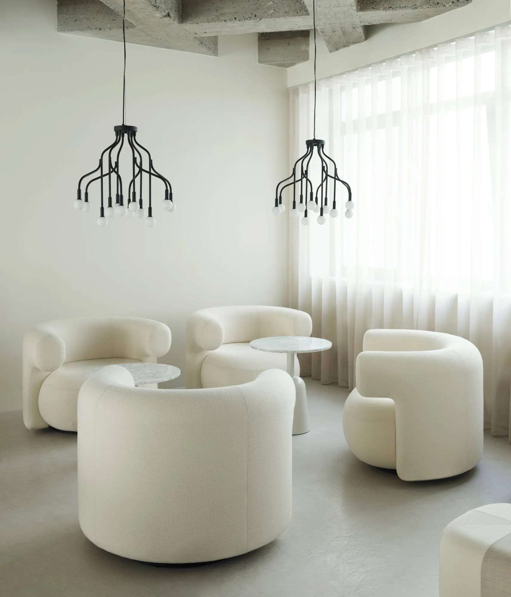 Vekst Taklampa Small, Svart Normann Copenhagen