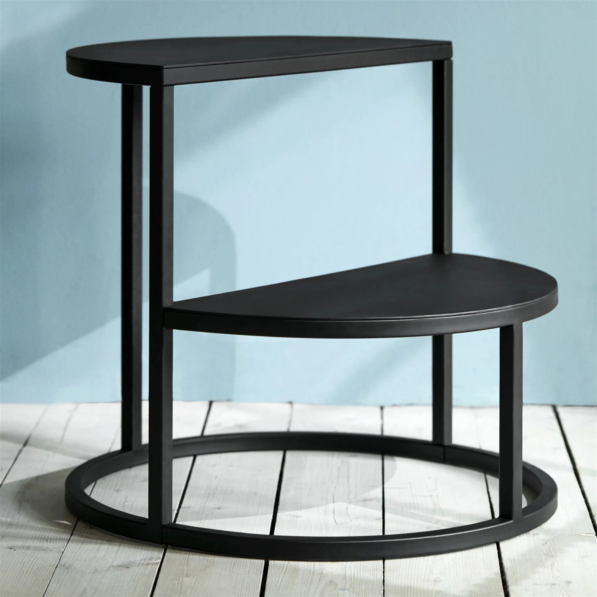 Dais stege 1, Svart Northern