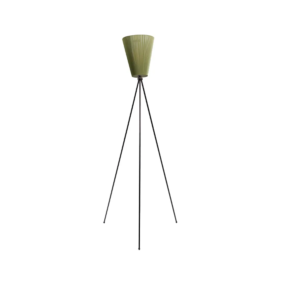 Northern Oslo Wood golvlampa olive green, mattsvart stativ