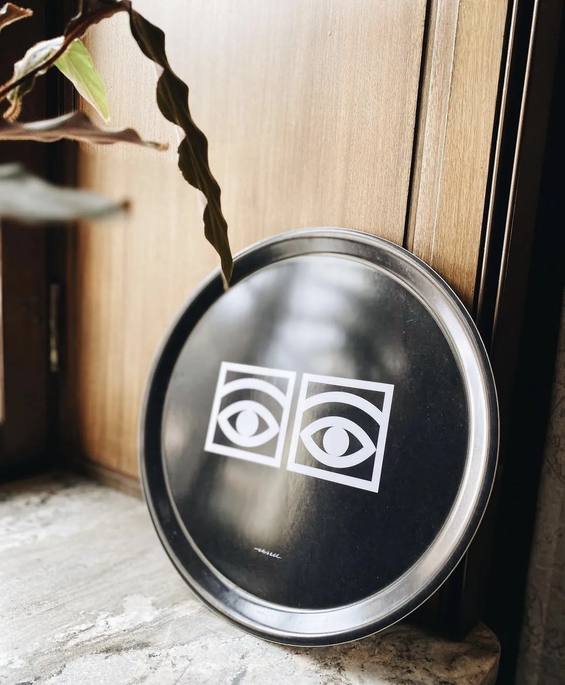 Ögon bricka Ø38 cm, Svart Olle Eksell