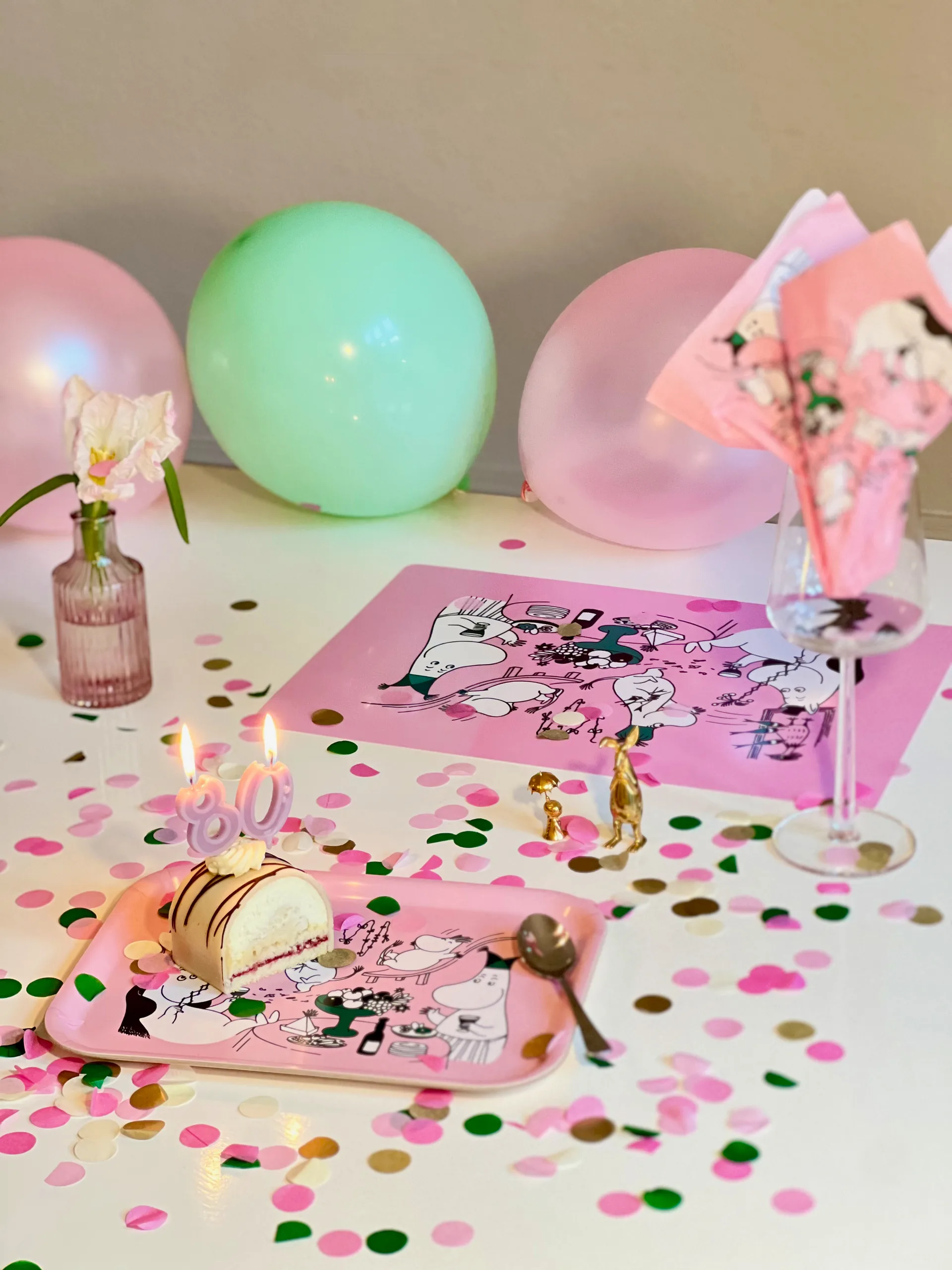 Moomin 80 bordstablett 27,5x40 cm, Rosa Opto Design