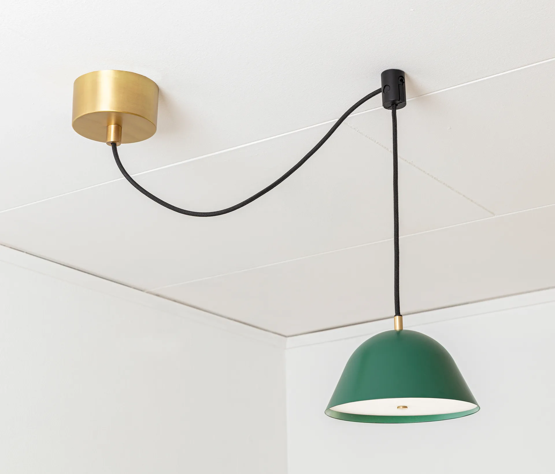 Streck pendel small 11x21 cm, Tallgrön RAL 6028 Örsjö Belysning