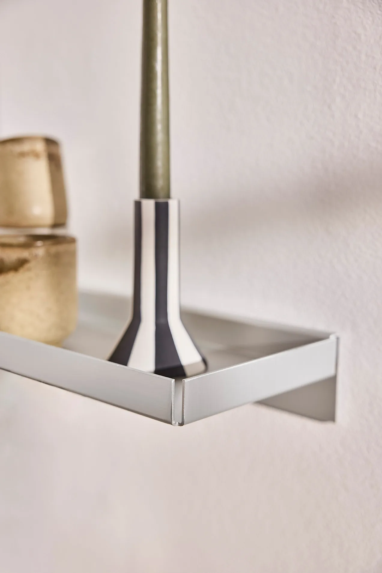 Bakku vägghylla large 16x80 cm, Aluminium OYOY