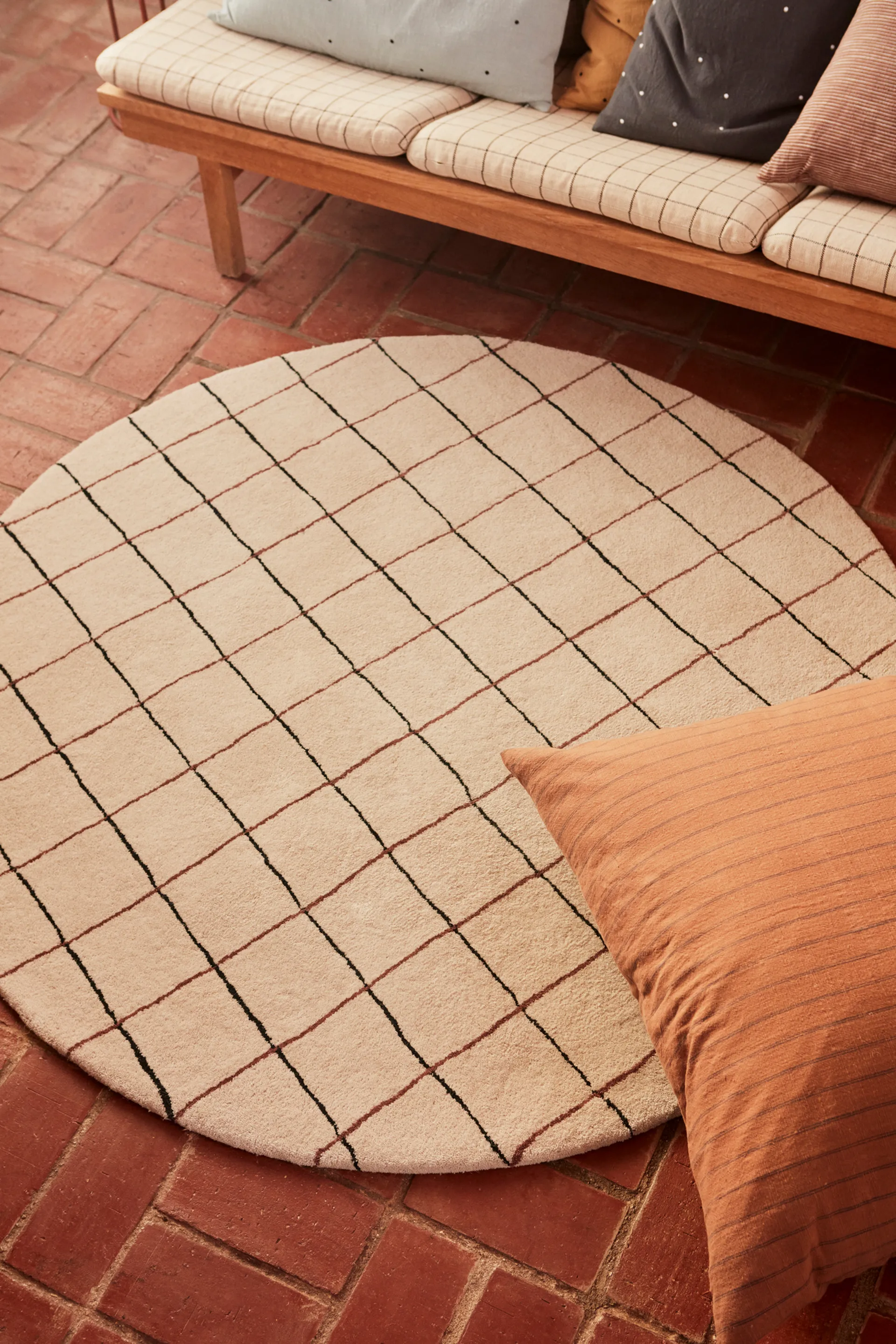 Grid rund matta Ø140 cm, Offwhite OYOY