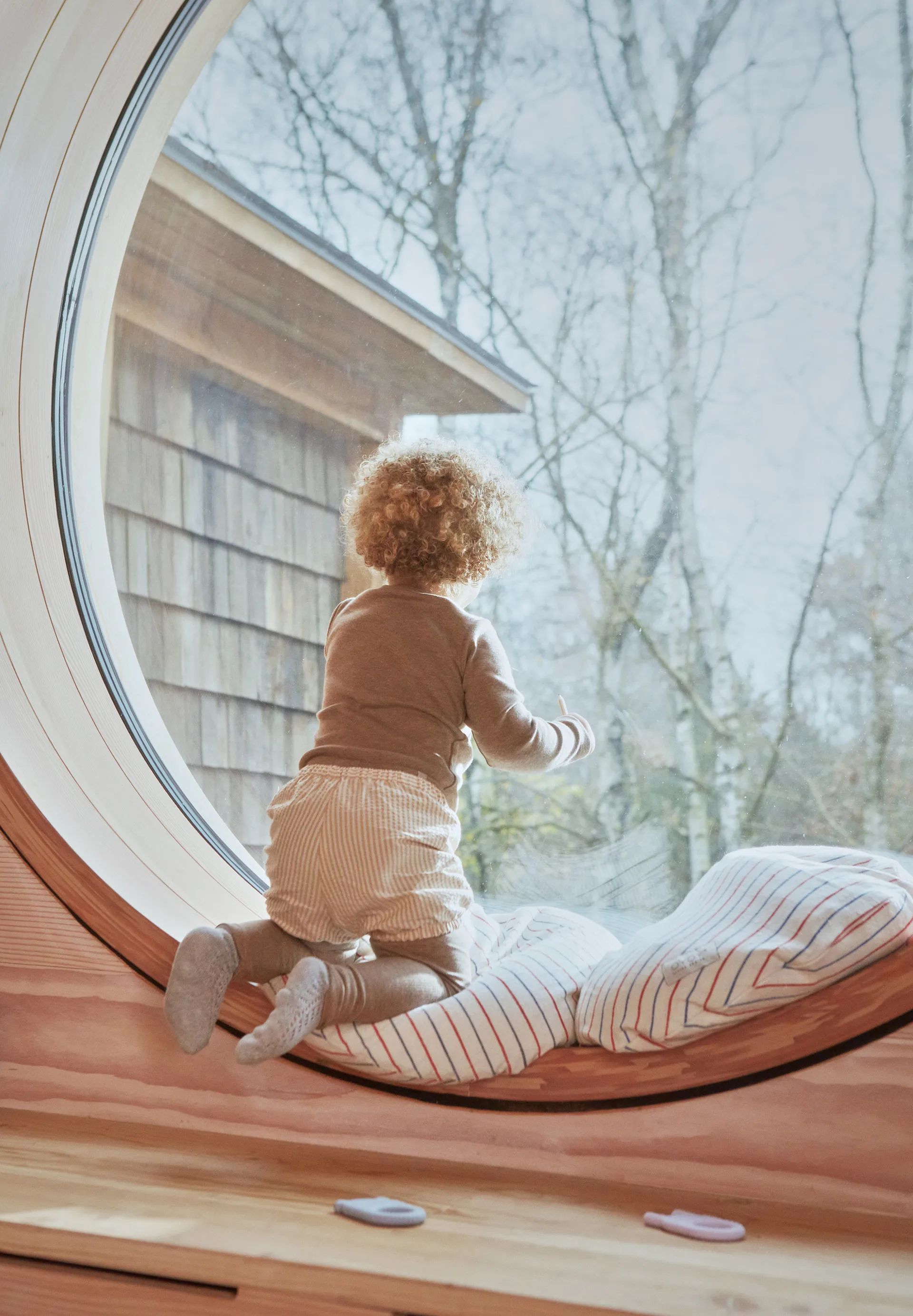 Kyoto kudde Ø48 cm, Blue-red OYOY