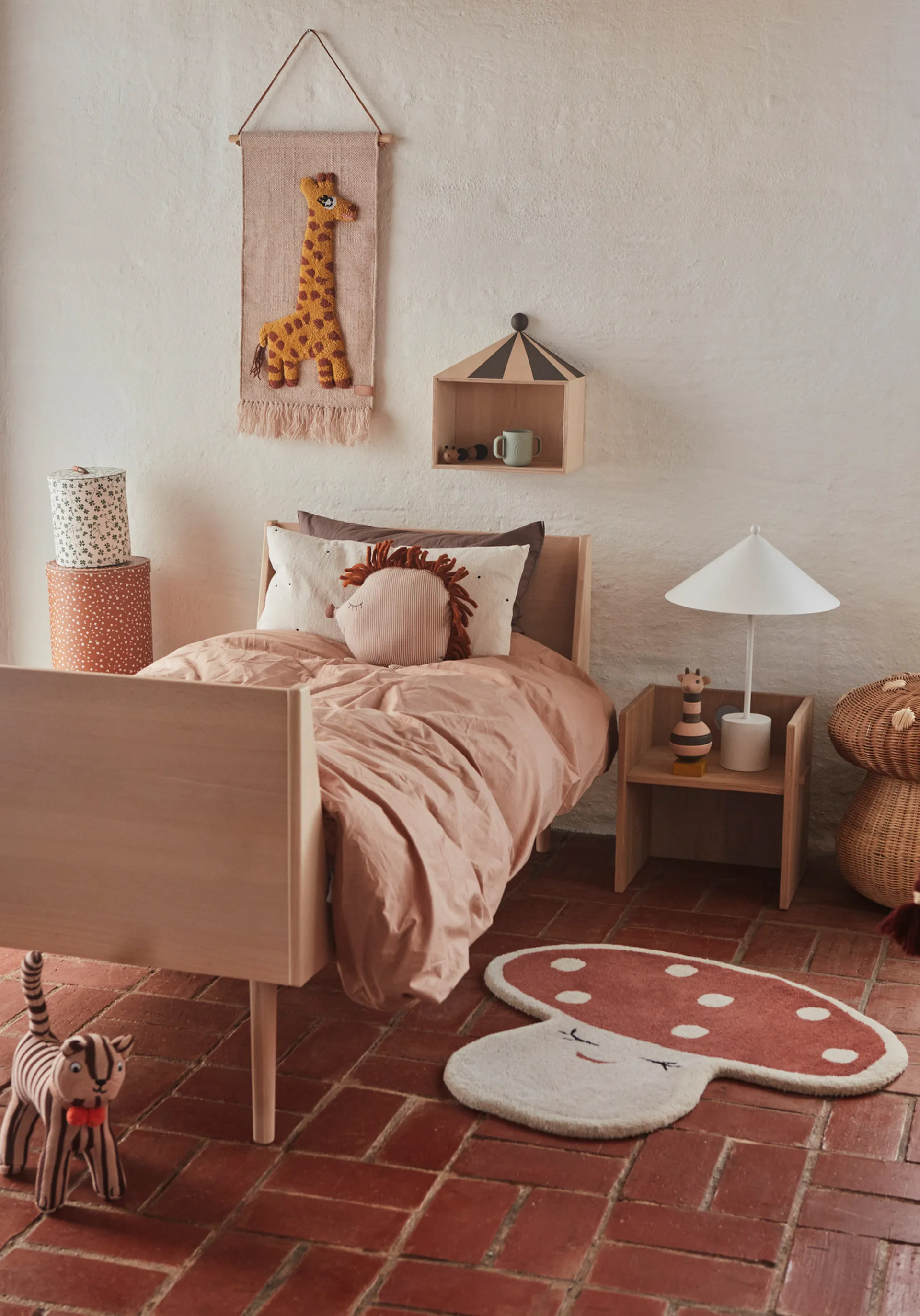 Malle mushroom matta 75x77 cm, Red OYOY